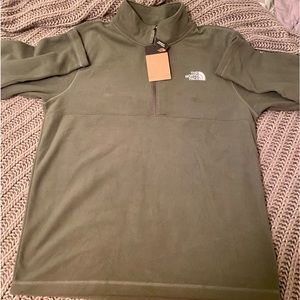 North face NWT green pullover sweatshirt. Men’s size large